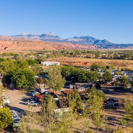 モアブOutdoor Glamping Large 5Th Wheel Setup Ok4Aアパートメント エクステリア 写真