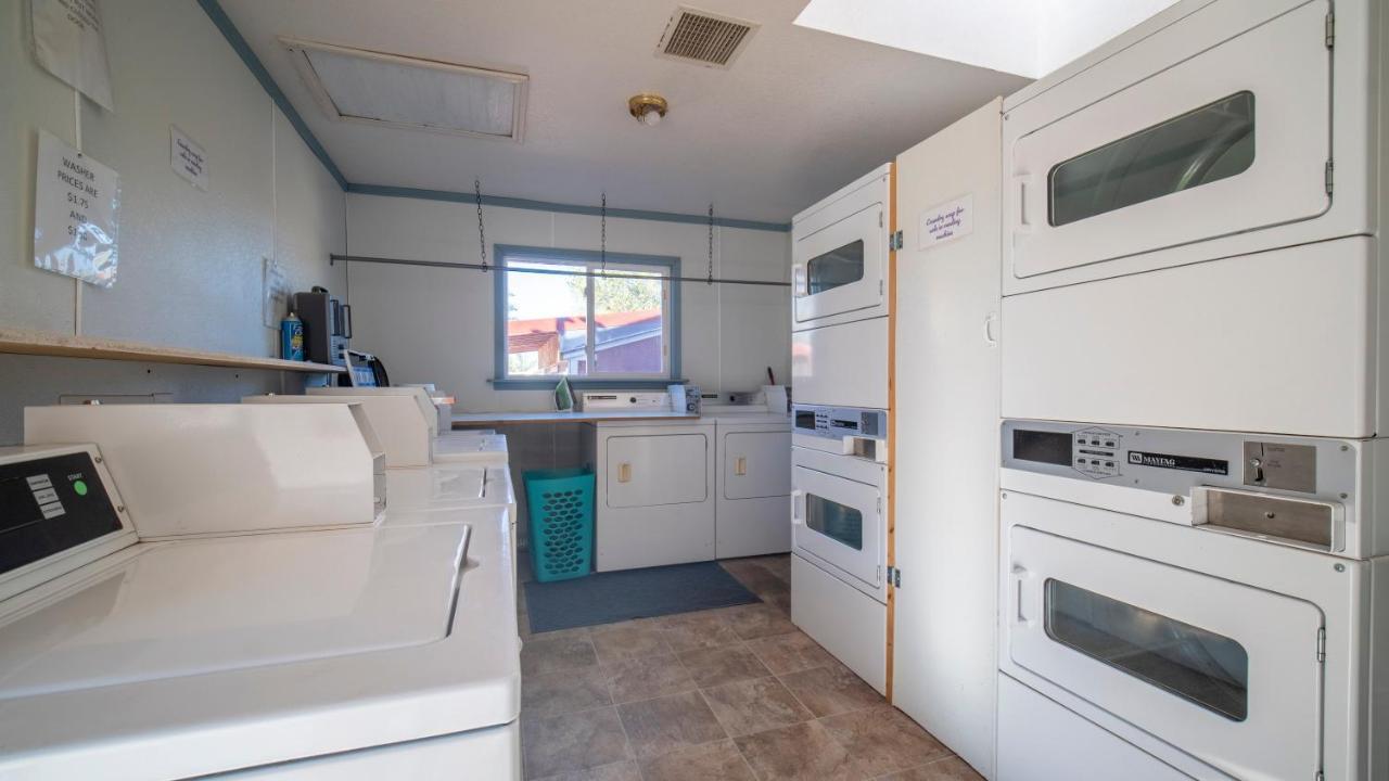 モアブOutdoor Glamping Large 5Th Wheel Setup Ok4Aアパートメント エクステリア 写真