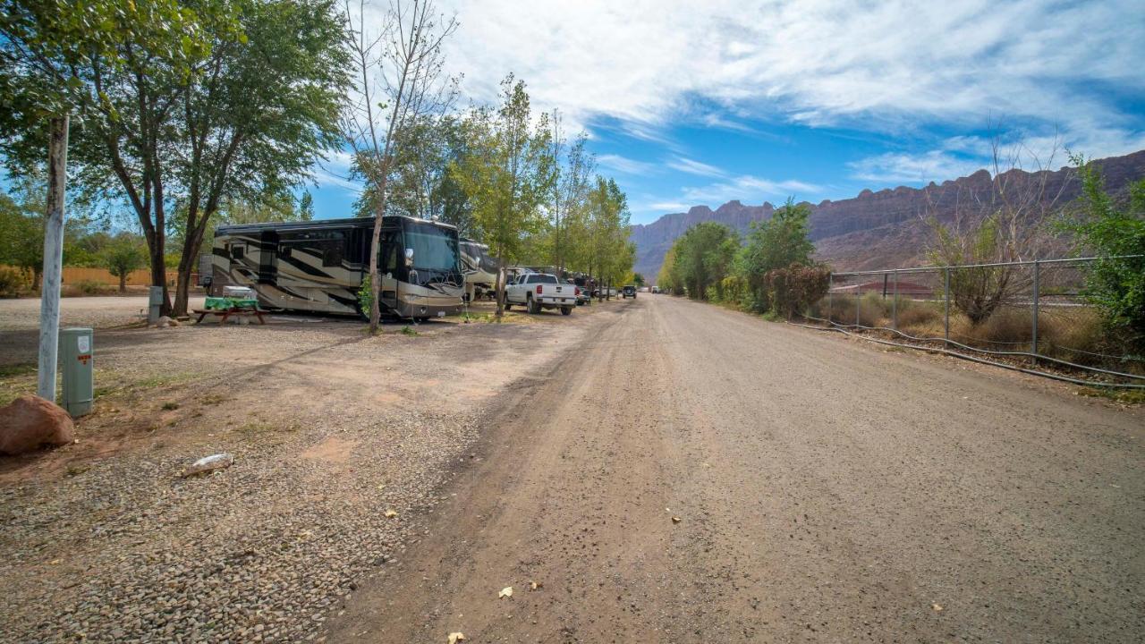 モアブOutdoor Glamping Large 5Th Wheel Setup Ok4Aアパートメント エクステリア 写真
