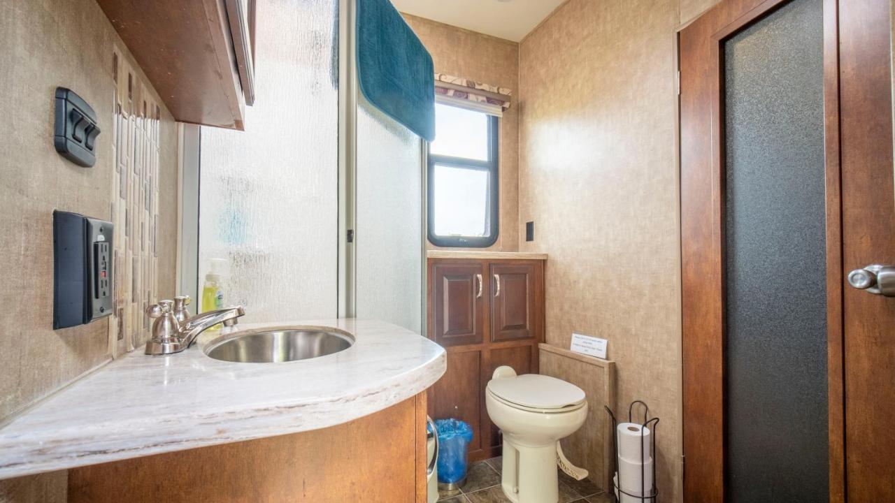 モアブOutdoor Glamping Large 5Th Wheel Setup Ok4Aアパートメント エクステリア 写真